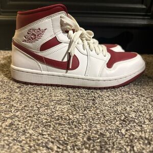 Nike Jordans Shoes - maroon and White